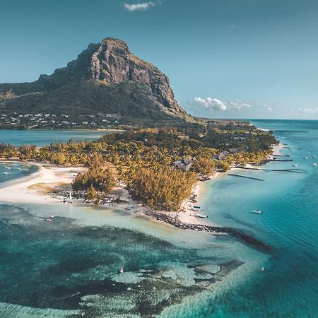 Paradis Beachcomber Golf Resort & Spa Le Morne Exterior photo