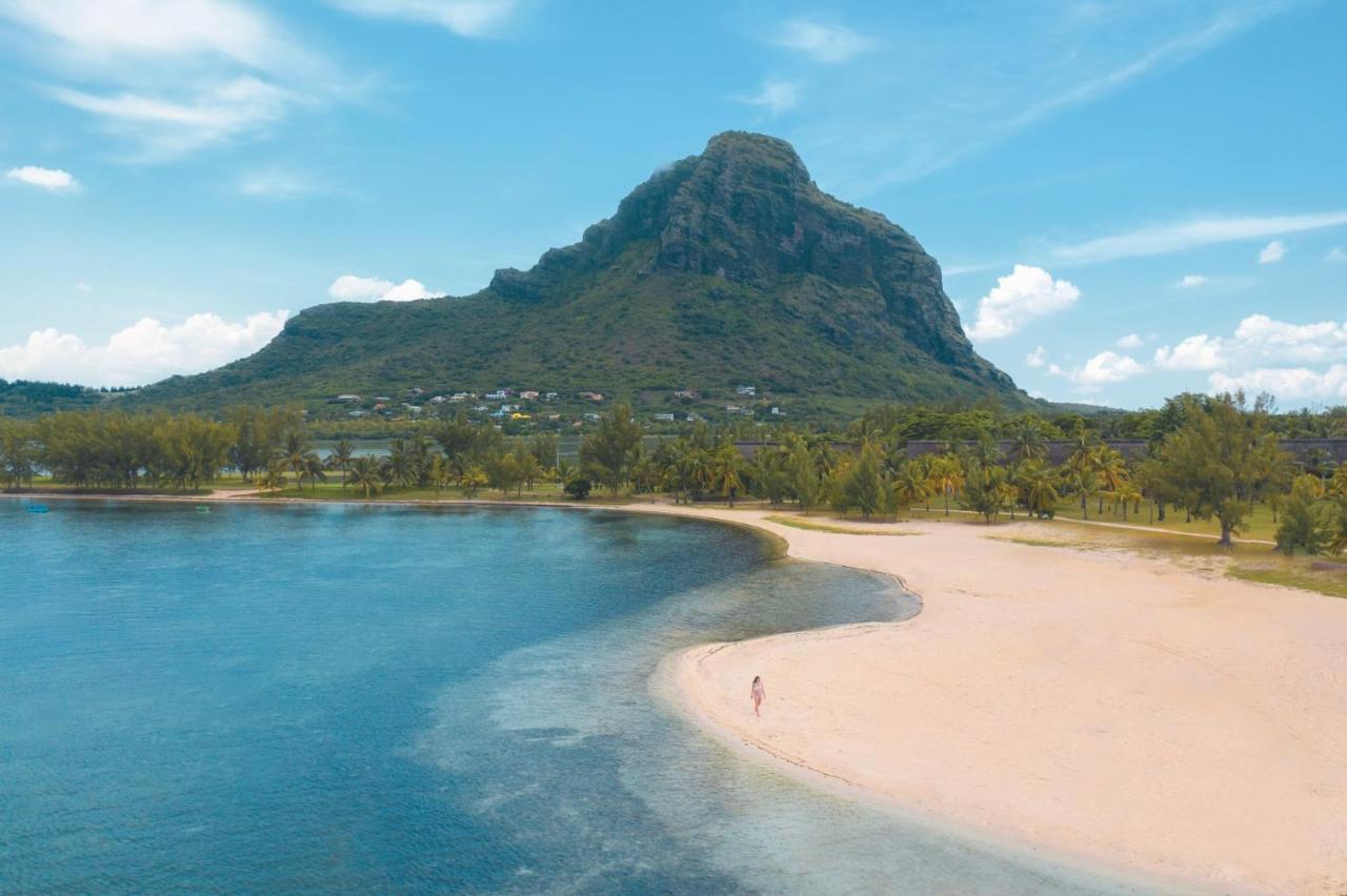Paradis Beachcomber Golf Resort & Spa Le Morne Exterior photo