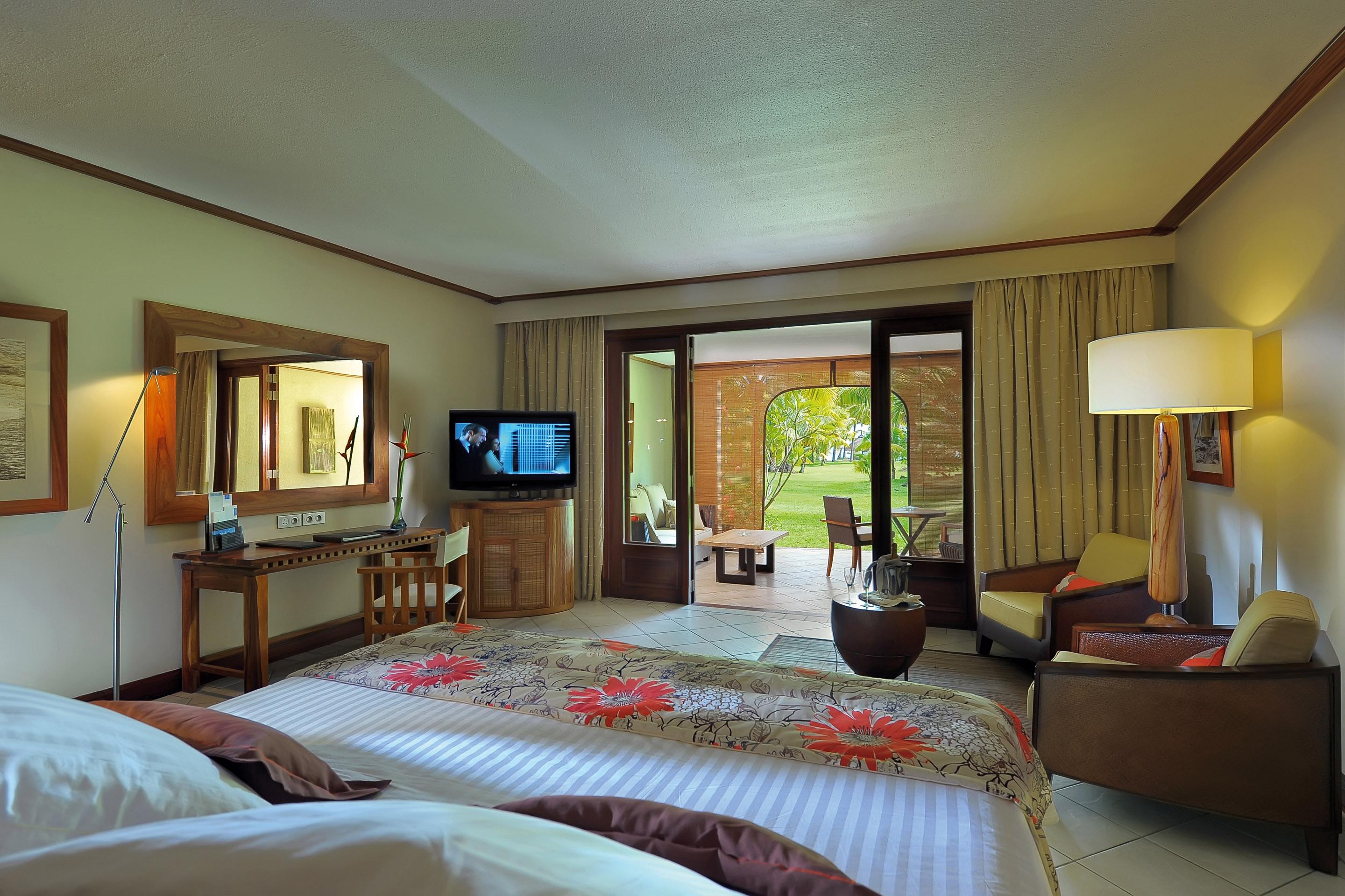 Paradis Beachcomber Golf Resort & Spa Le Morne Exterior photo