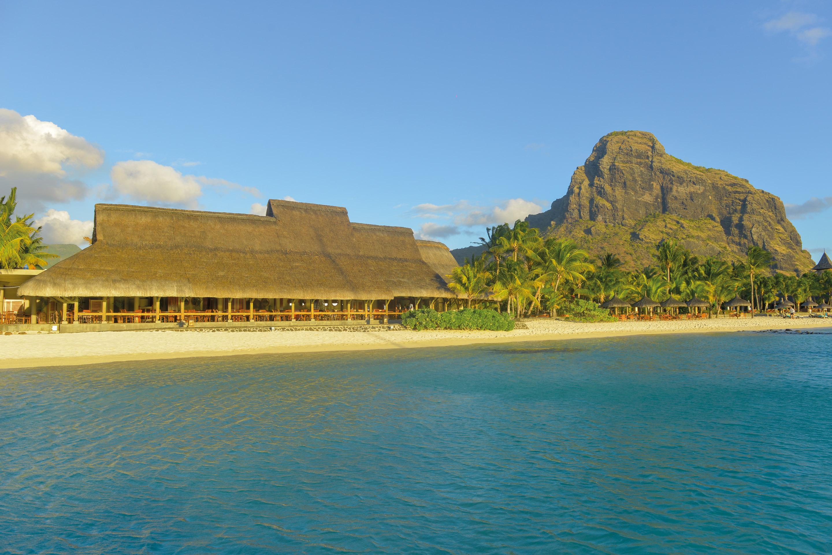 Paradis Beachcomber Golf Resort & Spa Le Morne Exterior photo