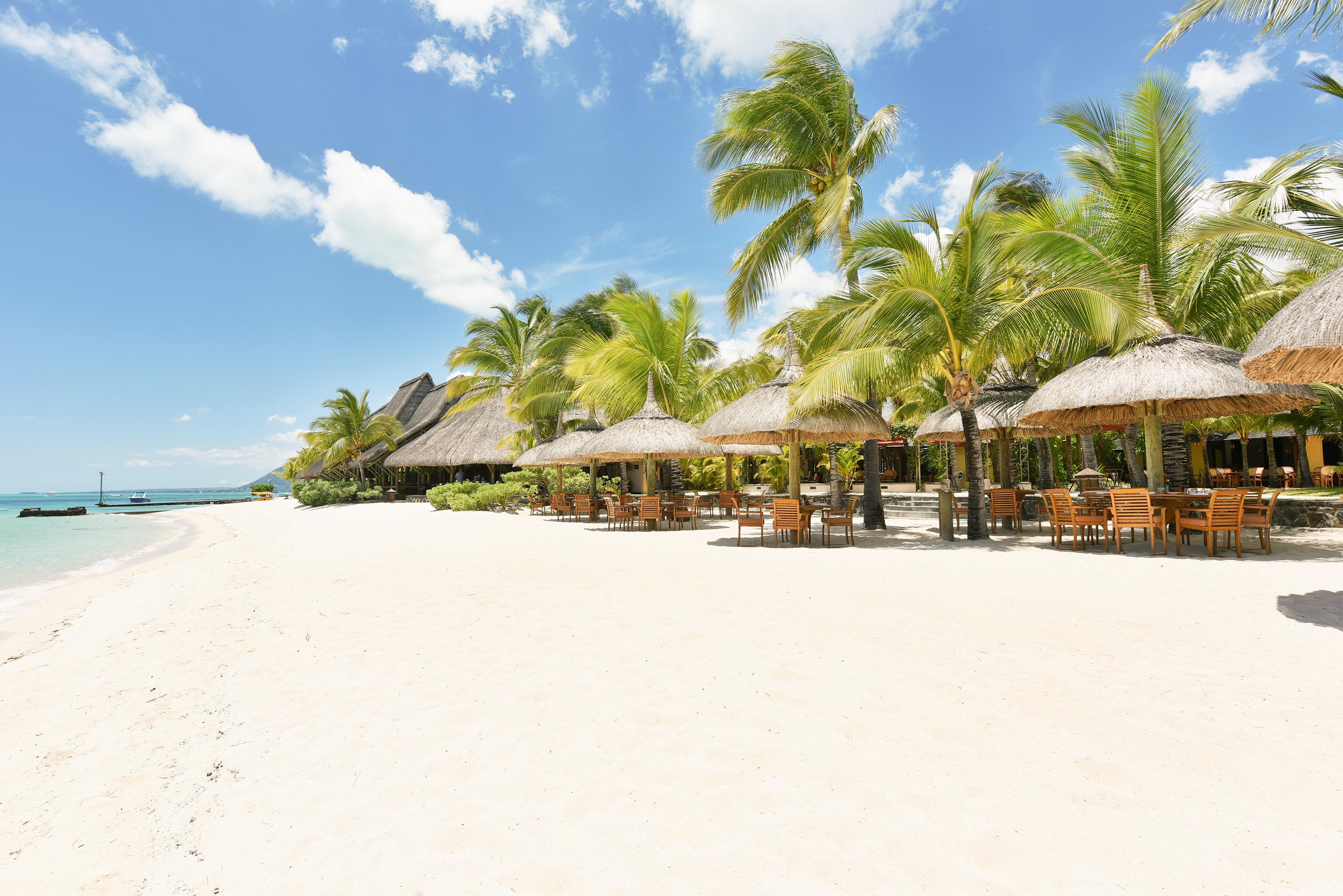 Paradis Beachcomber Golf Resort & Spa Le Morne Exterior photo