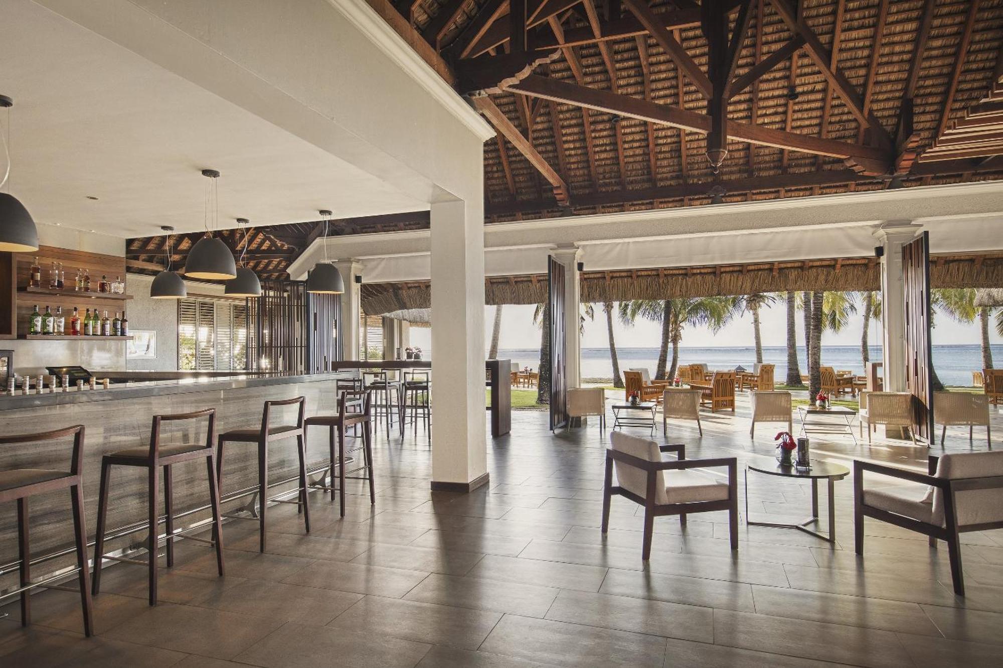 Paradis Beachcomber Golf Resort & Spa Le Morne Exterior photo