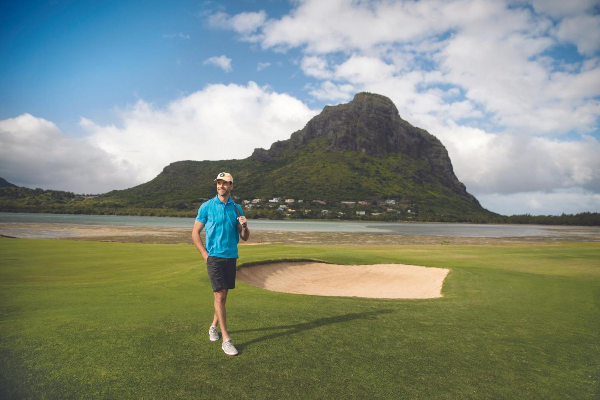 Paradis Beachcomber Golf Resort & Spa Le Morne Exterior photo