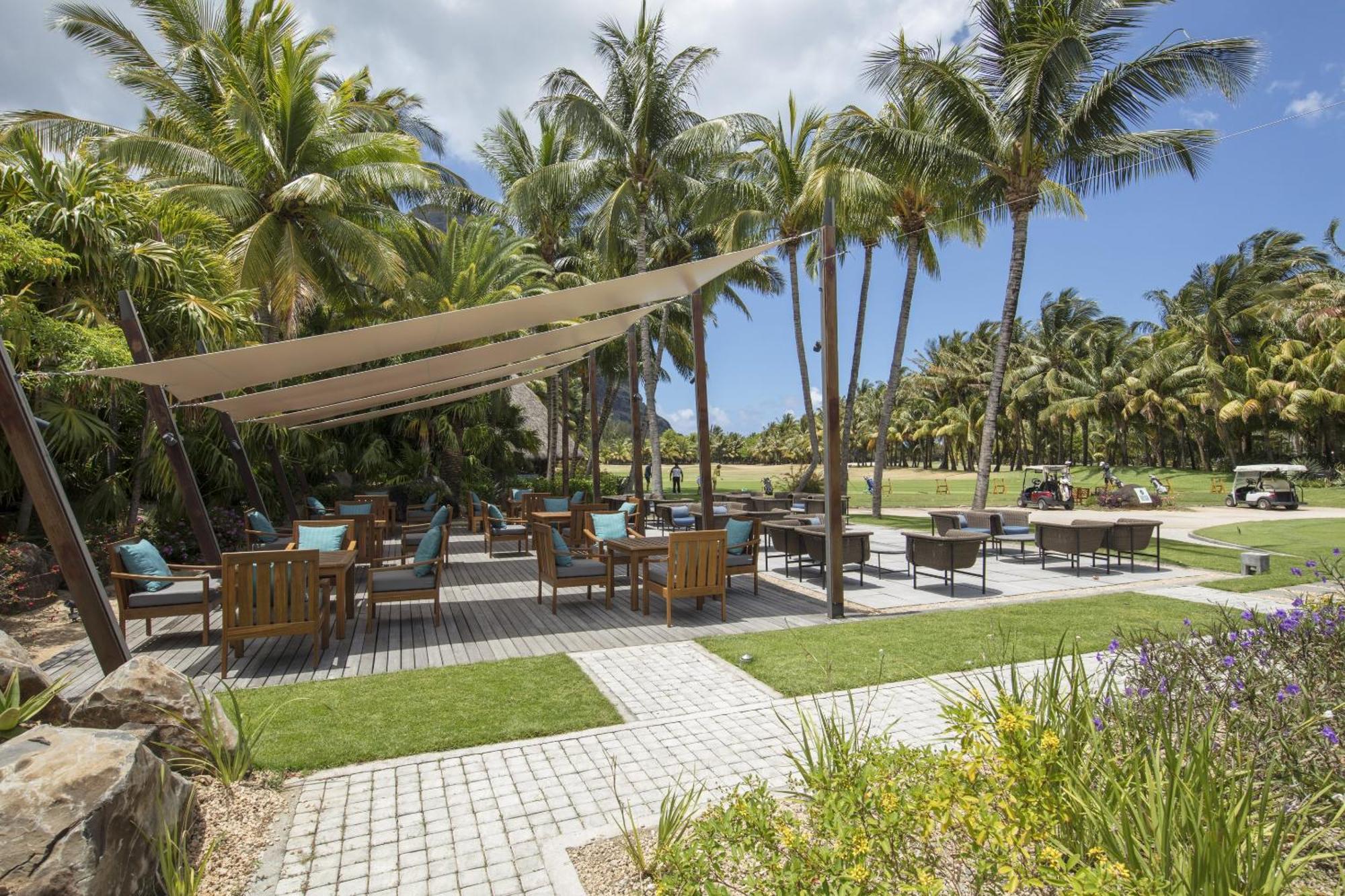 Paradis Beachcomber Golf Resort & Spa Le Morne Exterior photo